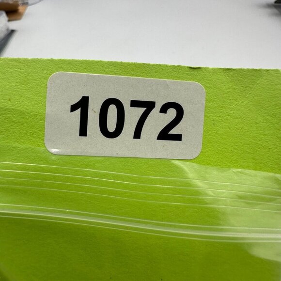 3/$30 Vintage Mickey Mouse Watch Women Gold Tone Roman Numeral Bezel - Picture 15 of 15